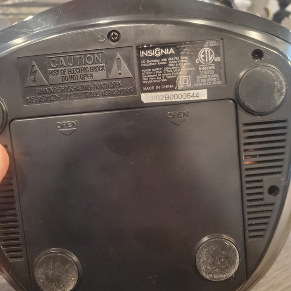 Insignia™ - Insignia CD Boombox - Black battery op. see notes about antennae - Picture 10 of 11